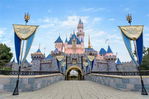 Disneyland reaches settlement in $5M lawsuit filed by annual pass holder